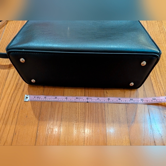 Black Diana leather purse (crossbody or tote) - Picture 10 of 12